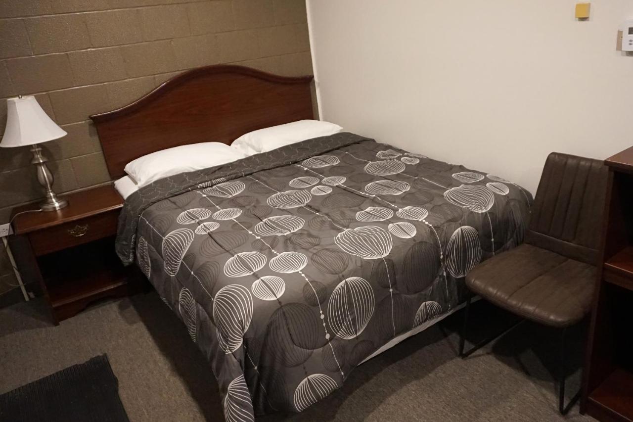 Caravel Motel Swift Current Luaran gambar