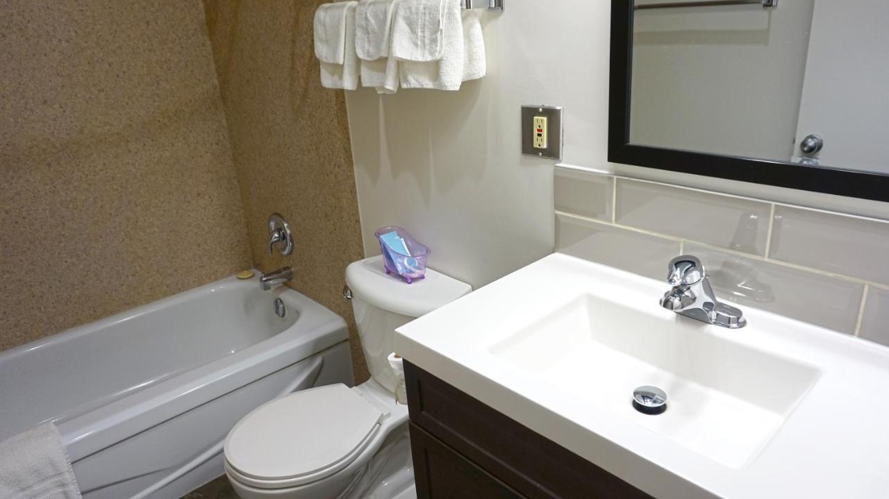 Caravel Motel Swift Current Luaran gambar